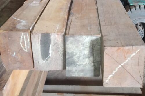 square-log-kayu-ulin-kalimantan-2